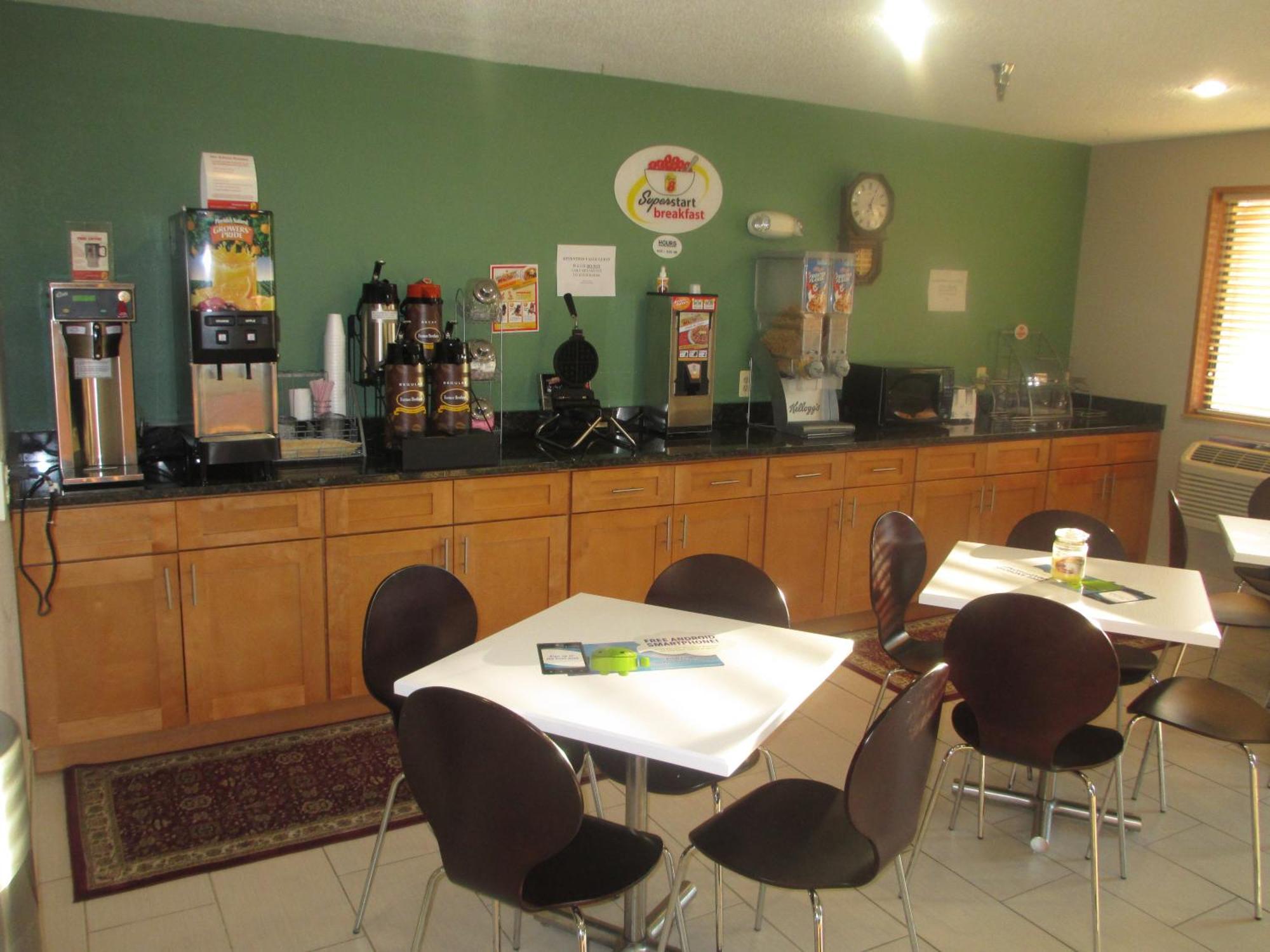 Super 8 By Wyndham Richmond/Chamberlayne Rd Hotel Yellow Tavern Eksteriør billede