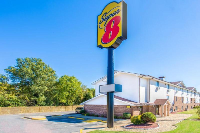 Super 8 By Wyndham Richmond/Chamberlayne Rd Hotel Yellow Tavern Eksteriør billede