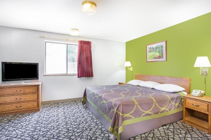 Super 8 By Wyndham Richmond/Chamberlayne Rd Hotel Yellow Tavern Eksteriør billede