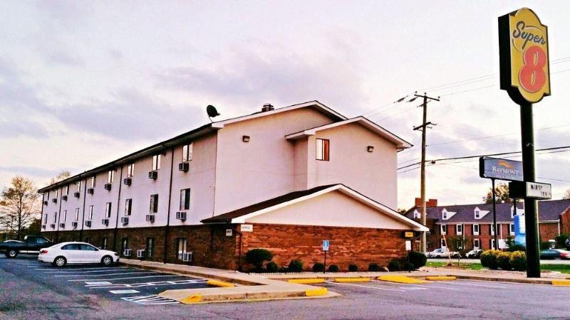 Super 8 By Wyndham Richmond/Chamberlayne Rd Hotel Yellow Tavern Eksteriør billede