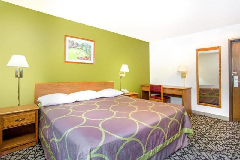 Super 8 By Wyndham Richmond/Chamberlayne Rd Hotel Yellow Tavern Eksteriør billede